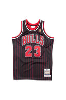 Regata Mitchell & Ness Chicago Bulls Alternate 1996/97 - Michael Jordan
