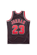 Regata Mitchell & Ness Chicago Bulls Alternate 1996/97 - Michael Jordan