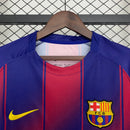 Camisa Barcelona Home 2025/26 - Azul e Vermelha